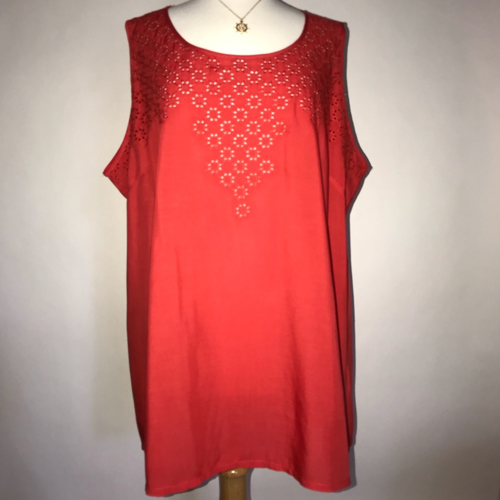 Solitaire Eyelet Top